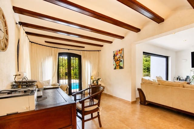 5 quarto Moradia para venda em Centro ciudad, Javea / Xàbia com piscina - 850 000 € (Ref: 9880793)