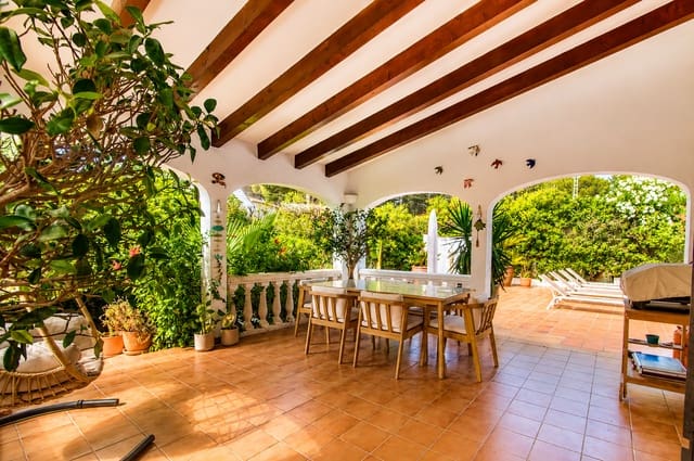 5 quarto Moradia para venda em Centro ciudad, Javea / Xàbia com piscina - 850 000 € (Ref: 9880793)
