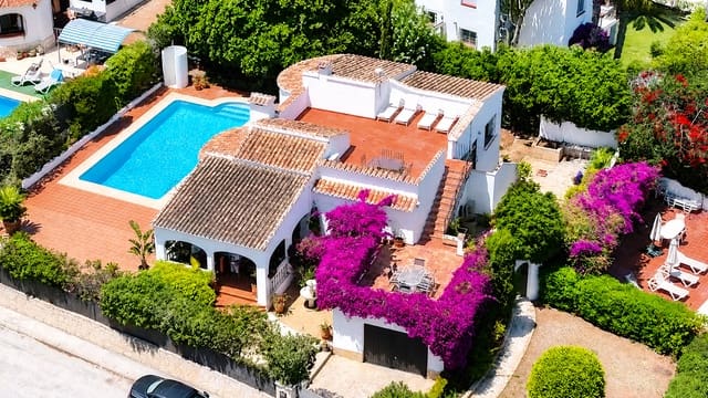 5 soverom Villa til salgs i Centro ciudad, Javea / Xàbia med svømmebasseng - € 850 000 (Ref: 9880793)