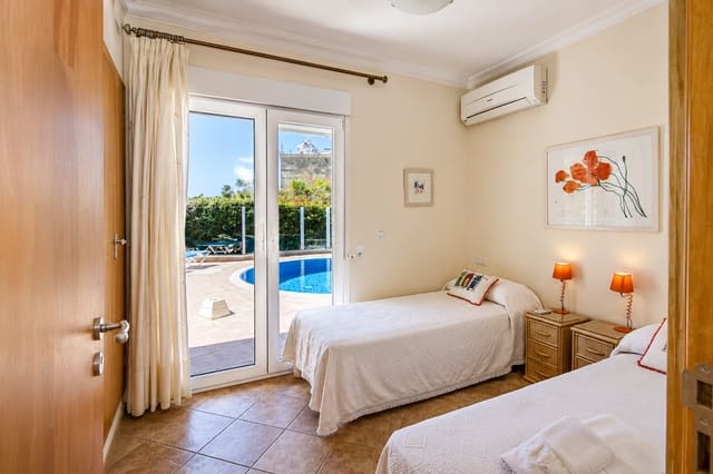 3 bedroom Villa for sale in Benitachell / Benitatxell with pool - € 499,000 (Ref: 9884438)