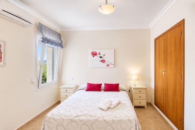 3 bedroom Villa for sale in Benitachell / Benitatxell with pool - € 499,000 (Ref: 9884438)