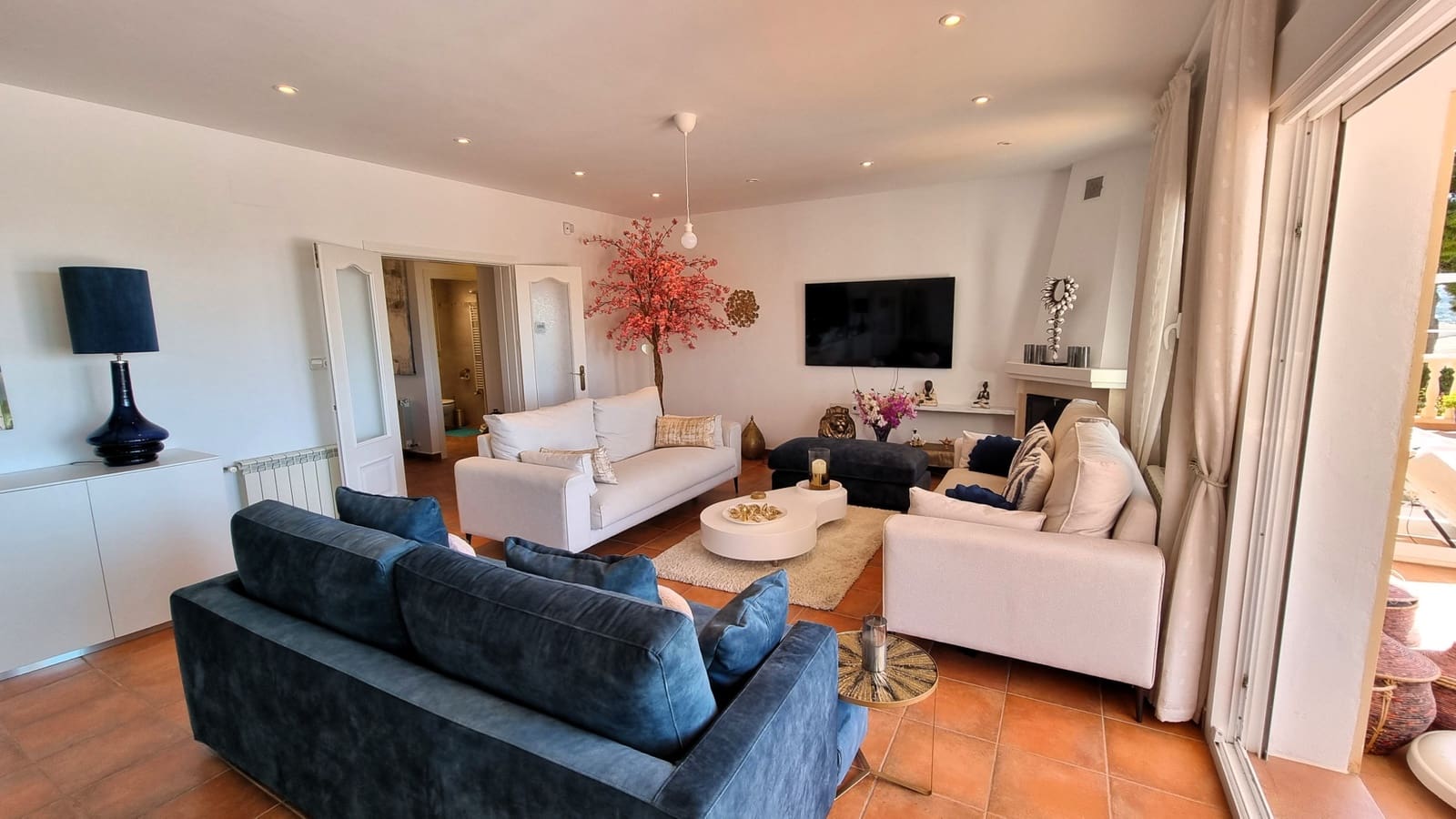 4 Zimmer Villa zu verkaufen in Teulada mit Pool - 1.565.000 € (Ref: 9891981)