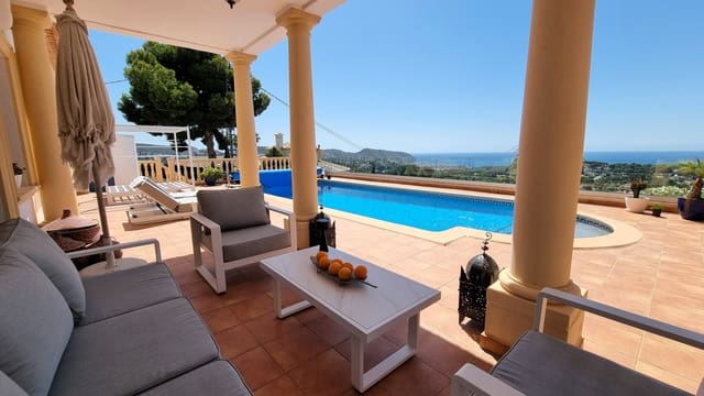 4 sypialnia Willa na sprzedaż w Teulada Pueblo, Teulada-Moraira z basenem - 1 565 000 € (Ref: 9891981)