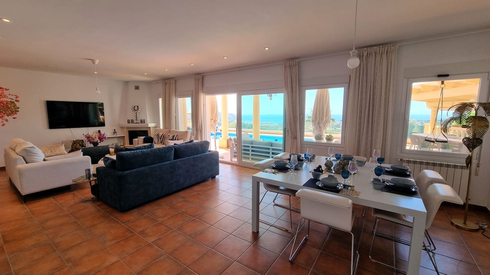 4 Zimmer Villa zu verkaufen in Teulada mit Pool - 1.565.000 € (Ref: 9891981)