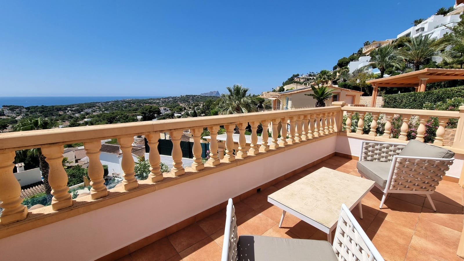 4 Zimmer Villa zu verkaufen in Teulada mit Pool - 1.565.000 € (Ref: 9891981)