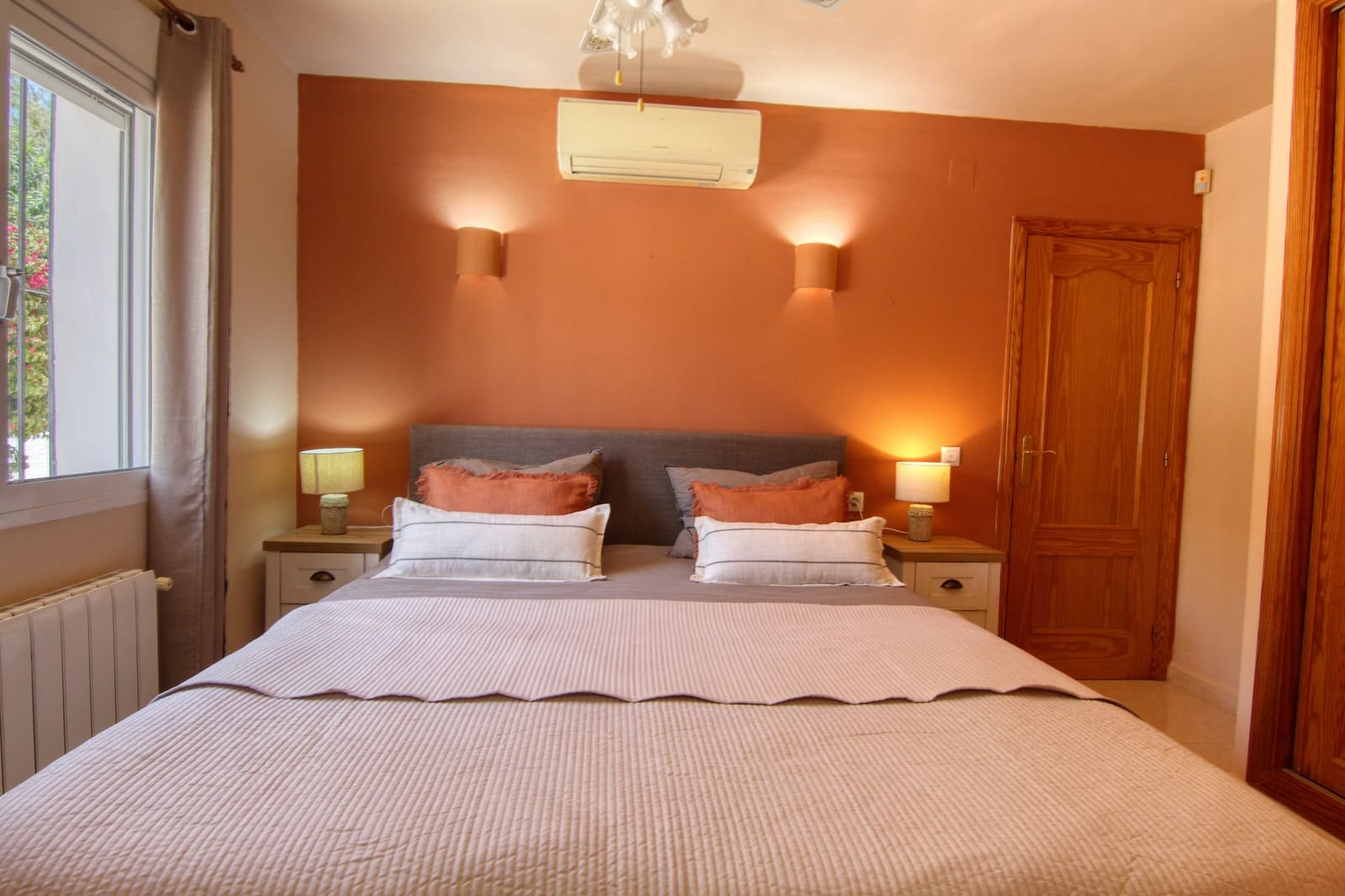 Chalet de 3 habitaciones en Benitachell / Benitatxell en alquiler vacacional con piscina - 575 € (Ref: 9891982)