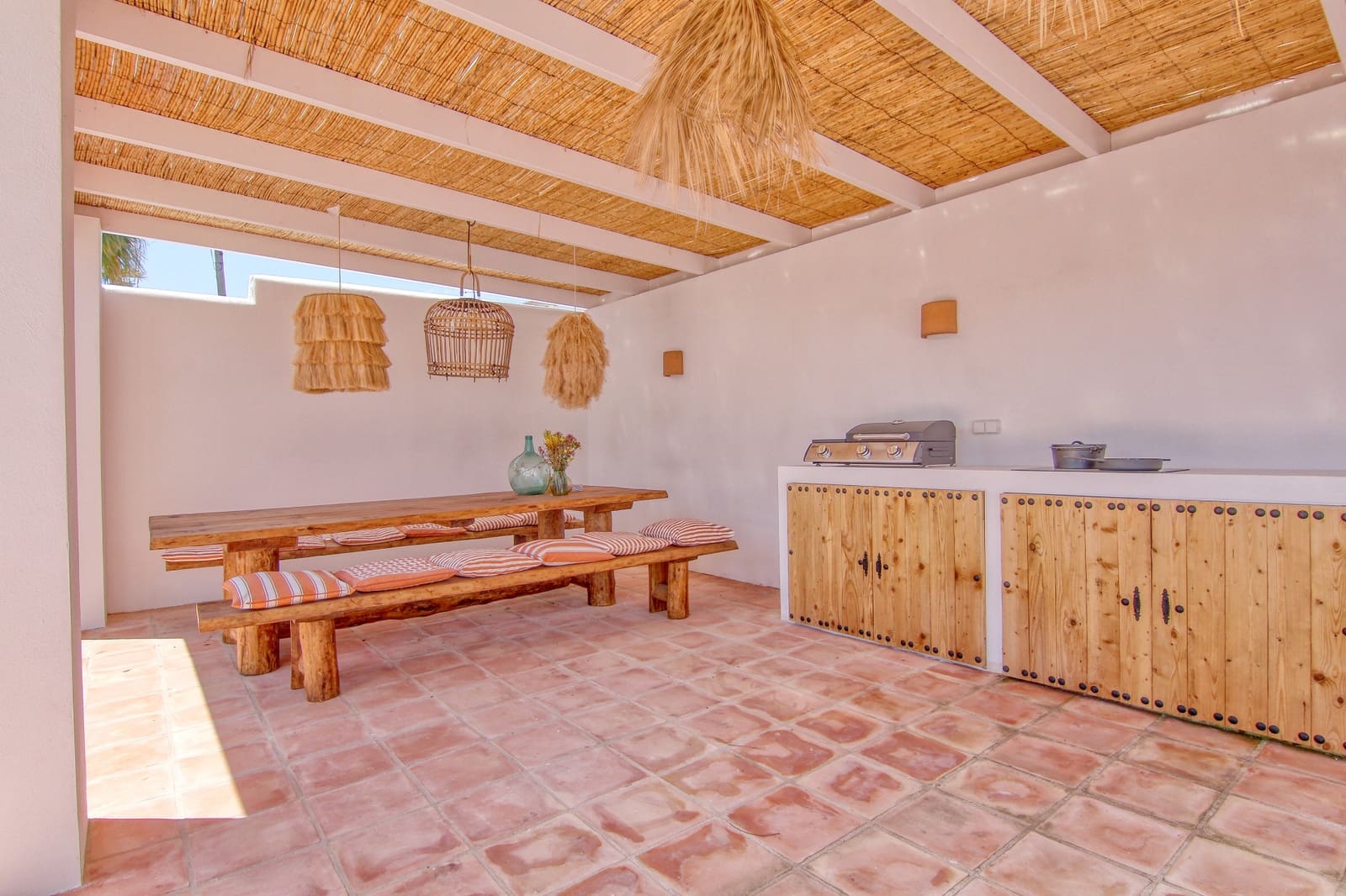 3 bedroom Villa for rent in Benitachell / Benitatxell with pool - € 2,300 (Ref: 9891983)