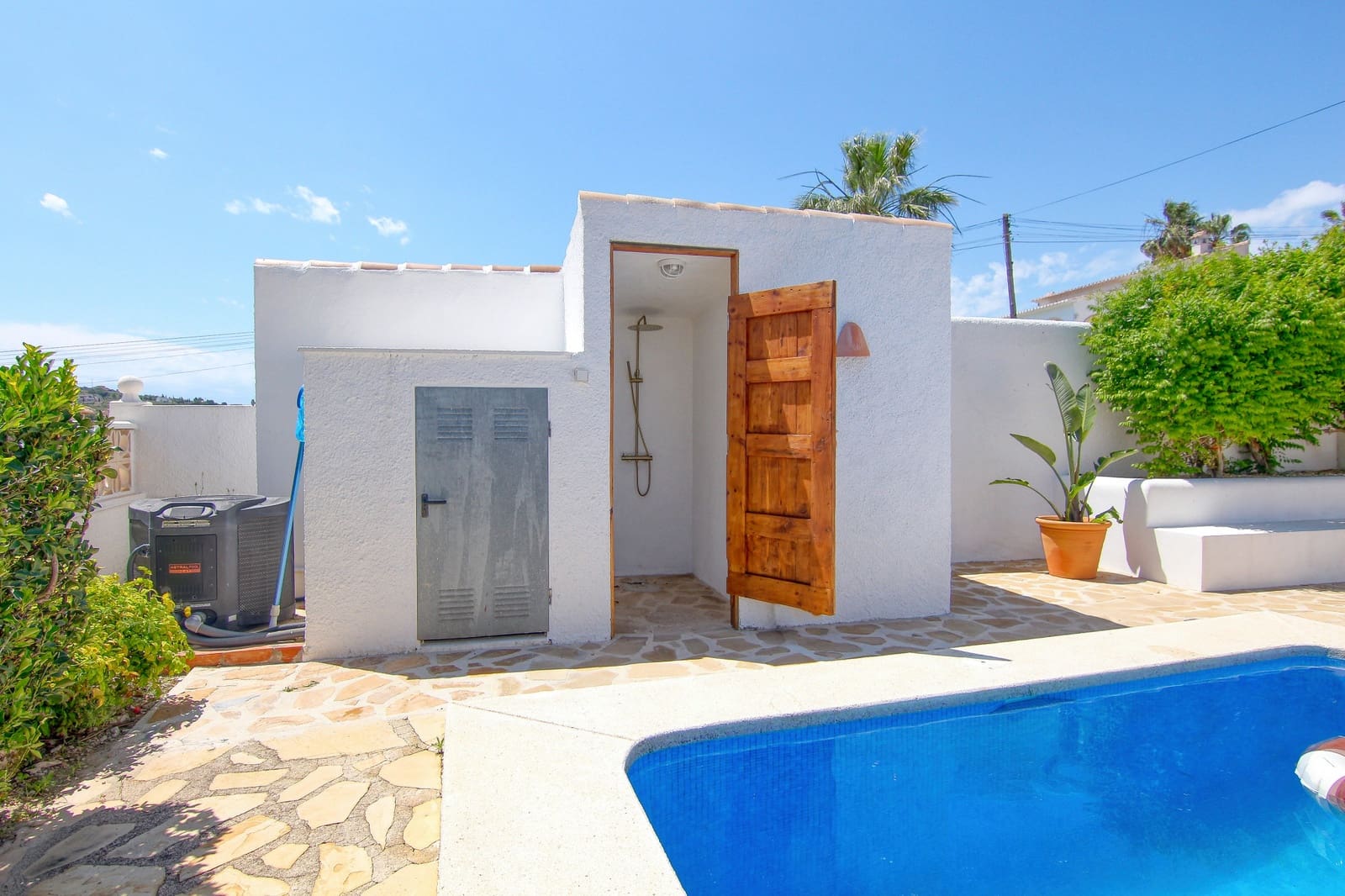 3 bedroom Villa for rent in Benitachell / Benitatxell with pool - € 2,300 (Ref: 9891983)