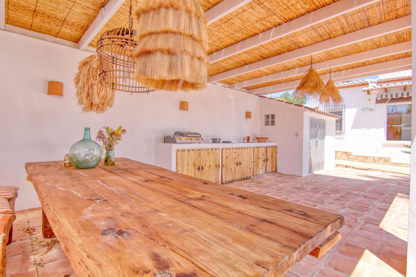 3 bedroom Villa for rent in Benitachell / Benitatxell with pool - € 2,300 (Ref: 9891983)