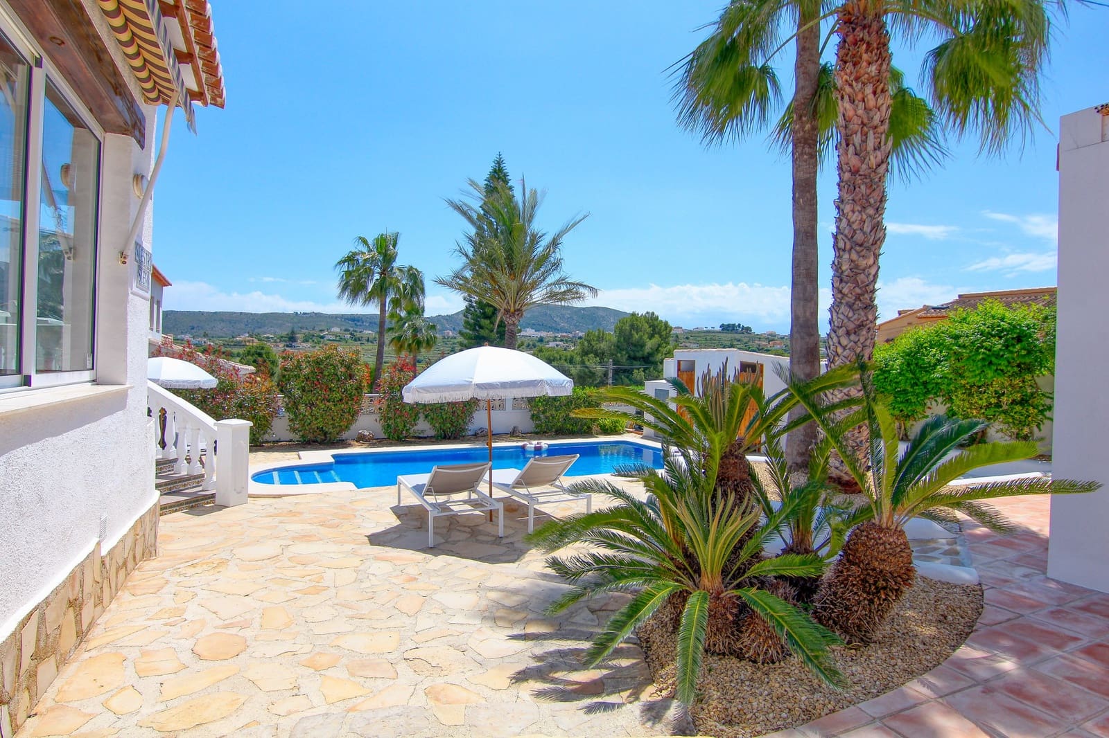 3 bedroom Villa for rent in Benitachell / Benitatxell with pool - € 2,300 (Ref: 9891983)