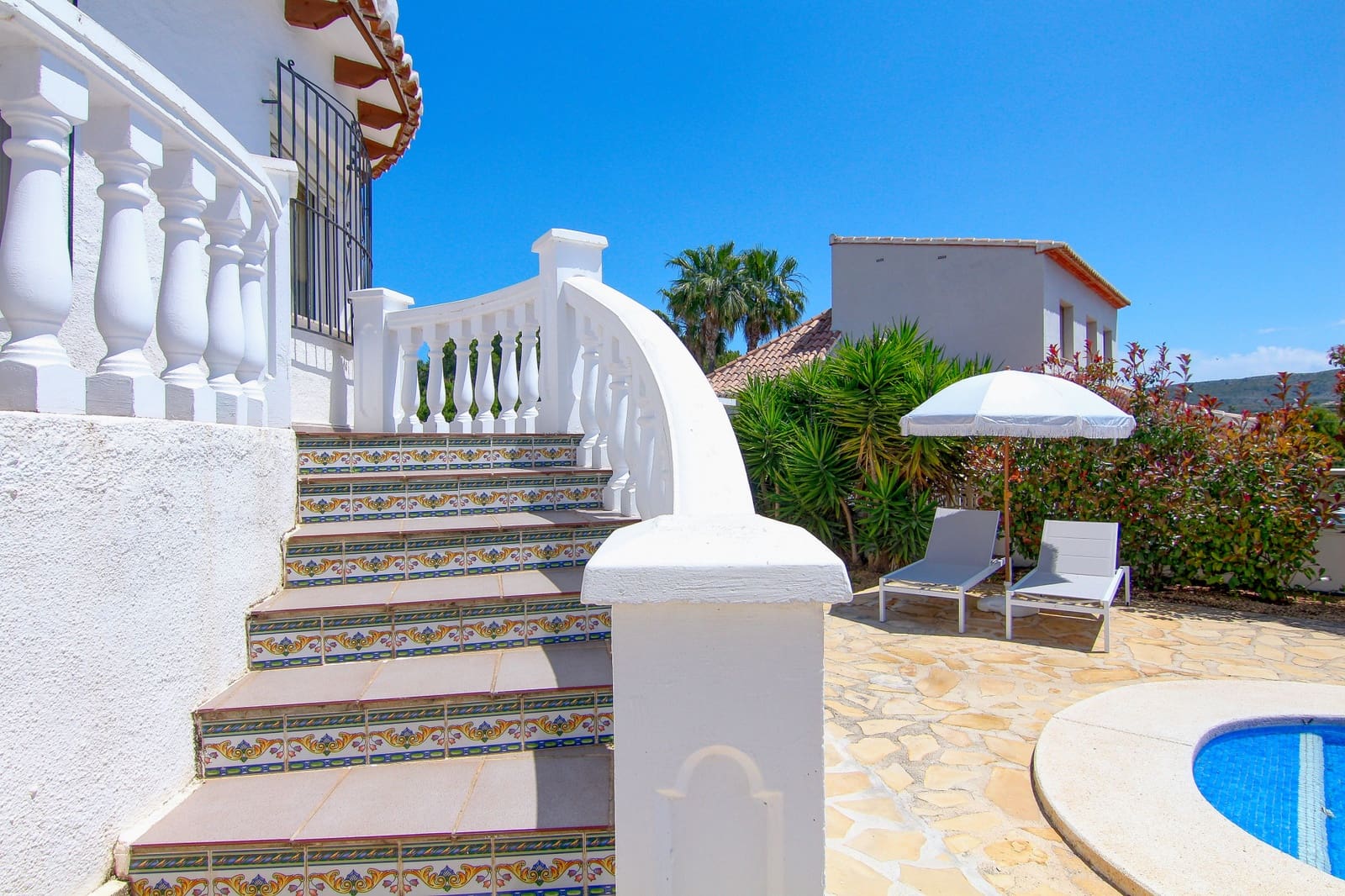 3 bedroom Villa for rent in Benitachell / Benitatxell with pool - € 2,300 (Ref: 9891983)