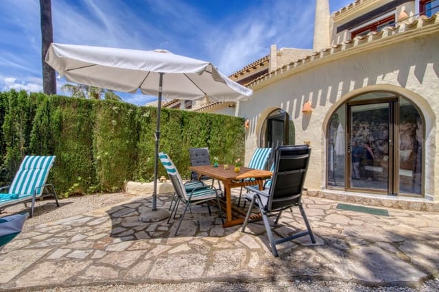 2 soverom Villa til salgs i Teulada Pueblo, Teulada-Moraira med svømmebasseng - € 338 (Ref: 9891984)