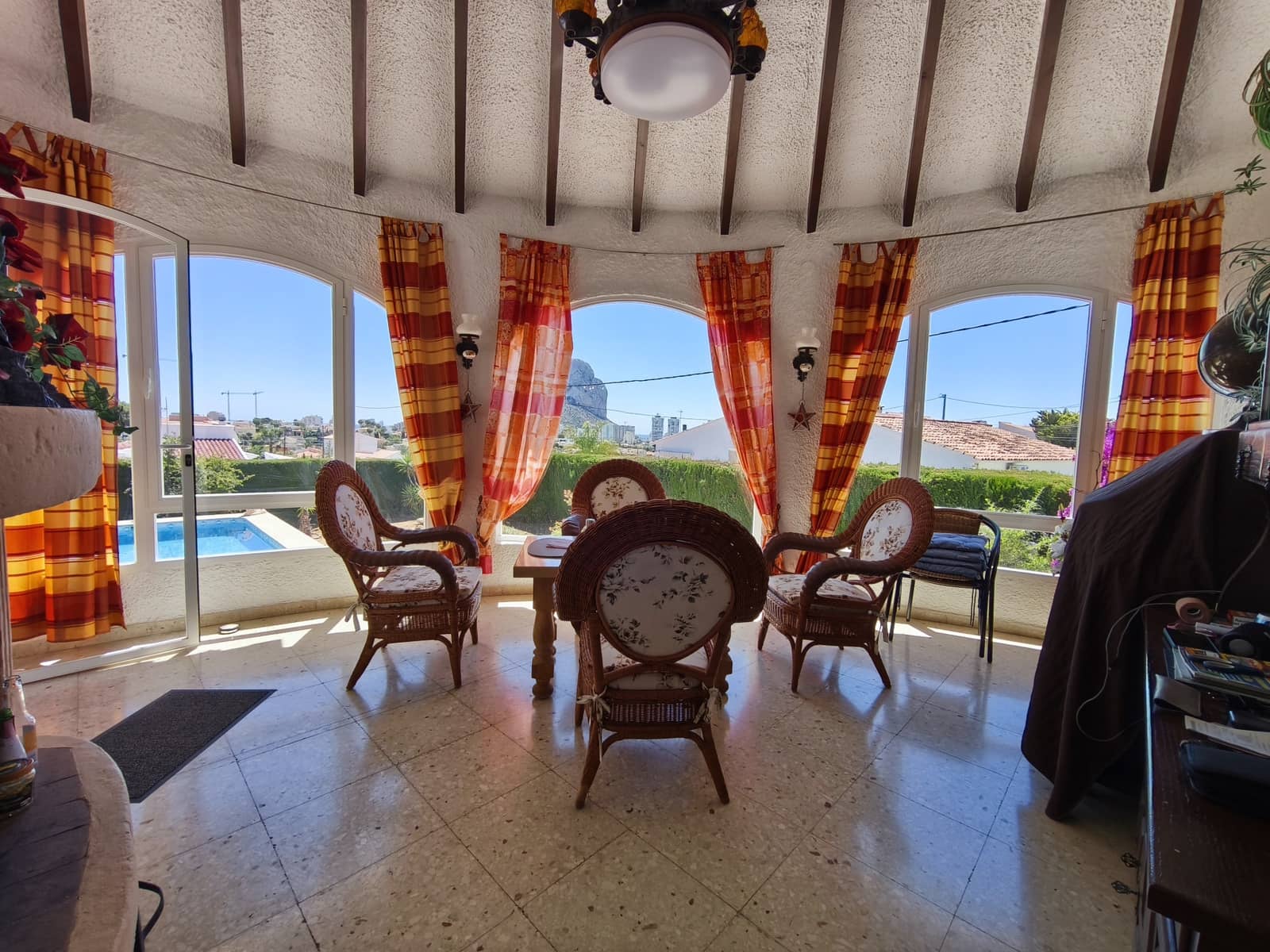 2 slaapkamer Villa te koop in Calpe / Calp met zwembad - € 545.000 (Ref: 9891986)