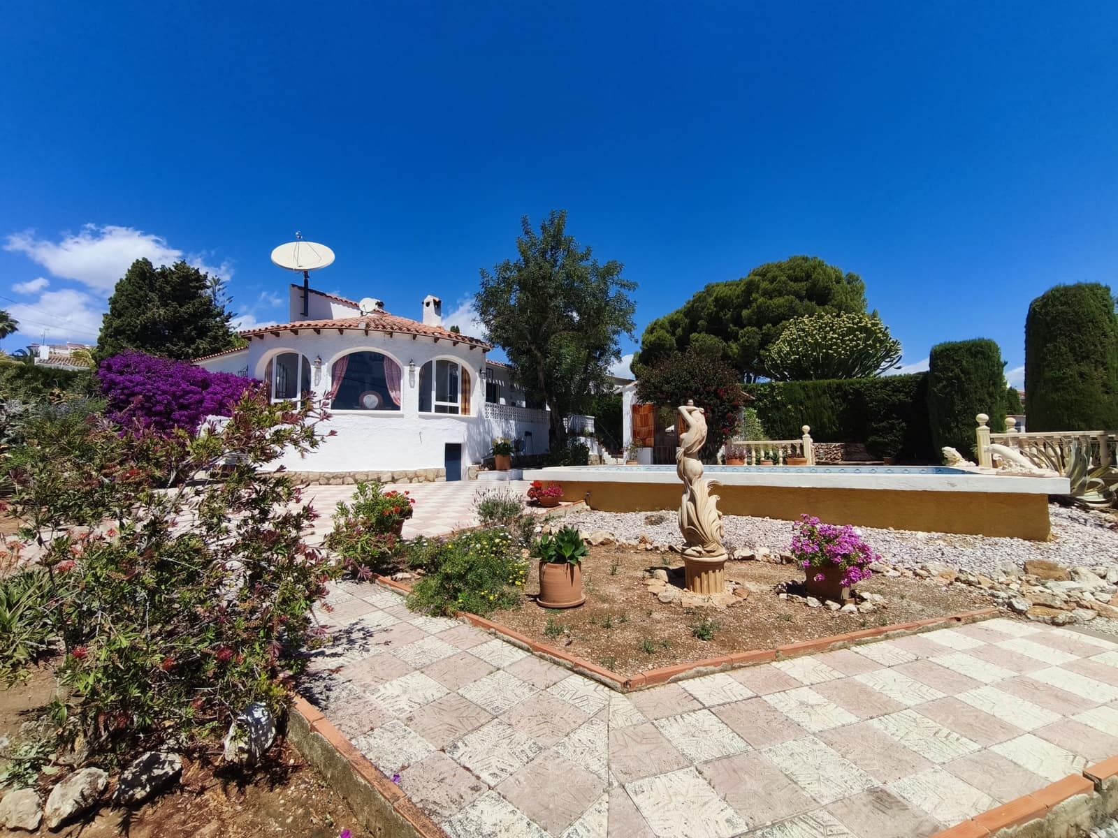 2 slaapkamer Villa te koop in Calpe / Calp met zwembad - € 545.000 (Ref: 9891986)