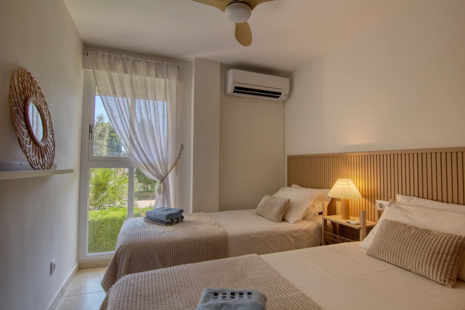 Apartamento de 3 habitaciones en Javea / Xàbia en alquiler vacacional con piscina - 413 € (Ref: 9891989)