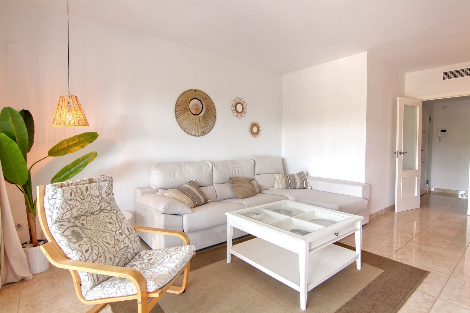2 slaapkamer Appartement voor vakantieverhuur in Denia met zwembad - € 300 (Ref: 9891991)
