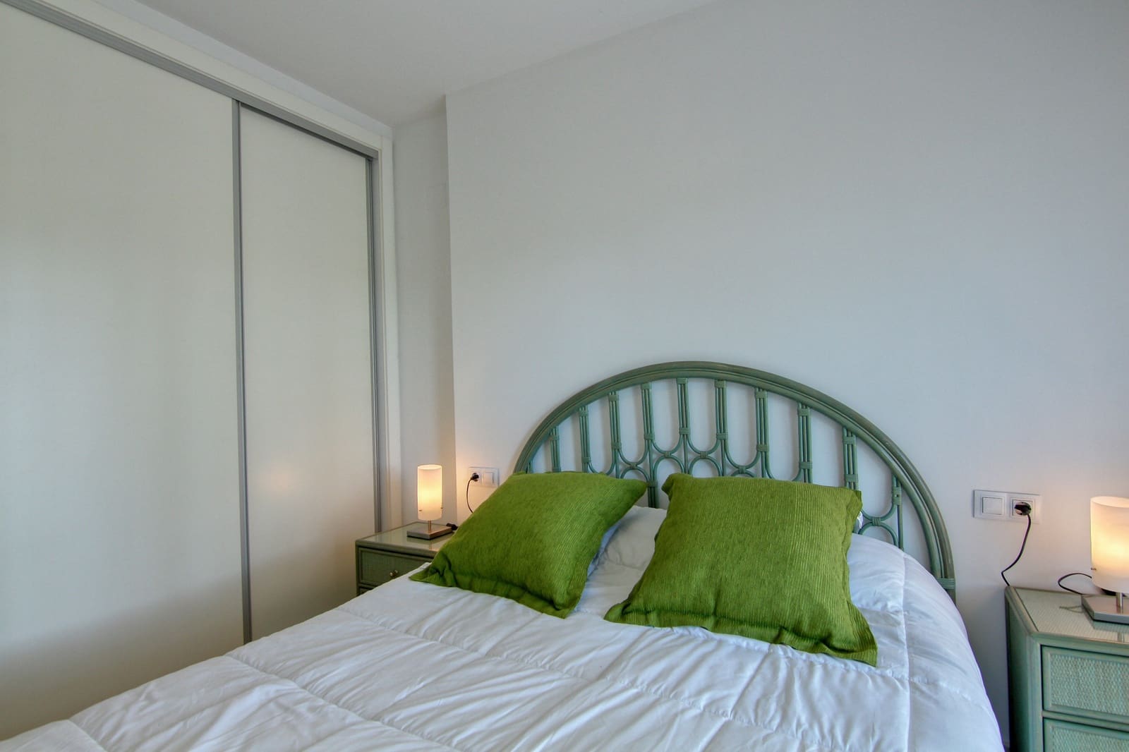 2 slaapkamer Appartement voor vakantieverhuur in Denia met zwembad - € 300 (Ref: 9891991)
