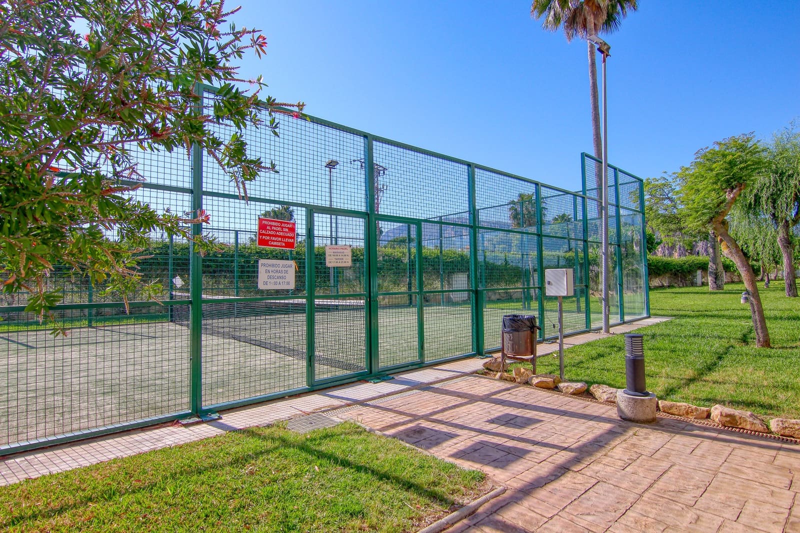 2 slaapkamer Appartement voor vakantieverhuur in Denia met zwembad - € 300 (Ref: 9891991)