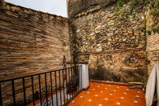 2 bedroom Townhouse for sale in Piles - € 99,950 (Ref: 9896610)