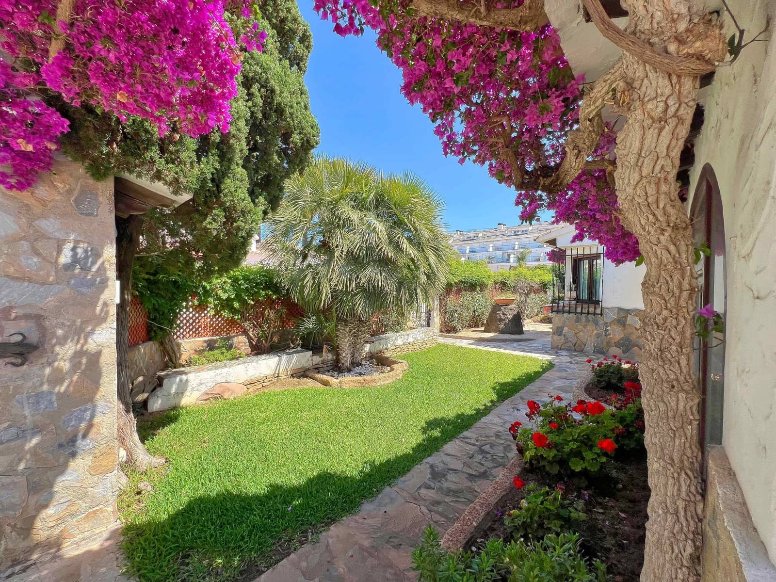 3 chambre Villa/Maison à vendre à Denia avec piscine - 580 000 € (Ref: 9906992)
