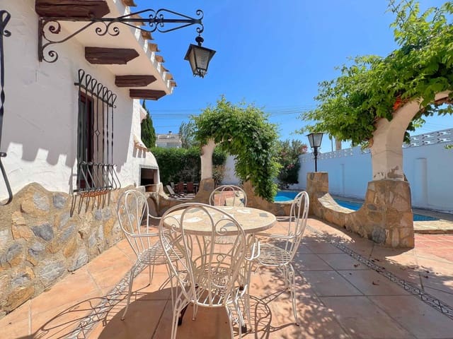 3 chambre Villa/Maison à vendre à Las Marinas / Les Marines, Dénia avec piscine - 580 000 € (Ref: 9906992)