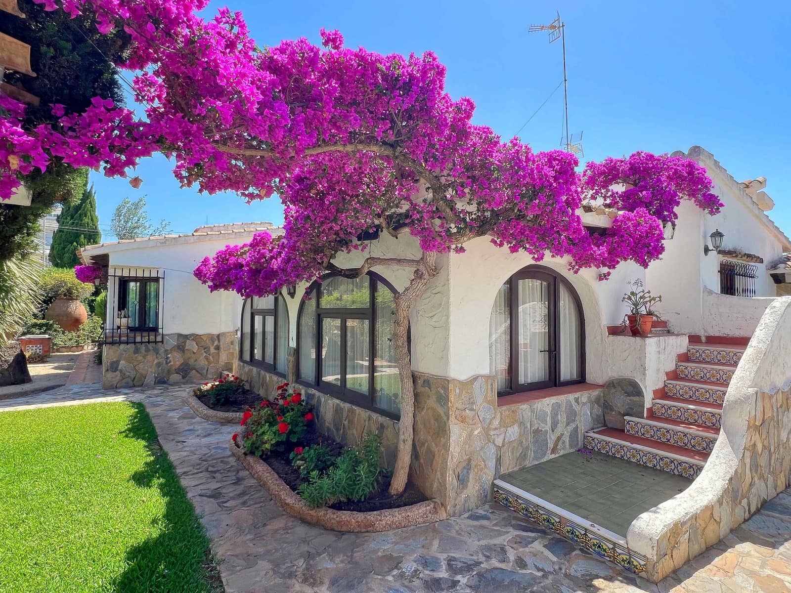 3 chambre Villa/Maison à vendre à Denia avec piscine - 580 000 € (Ref: 9906992)