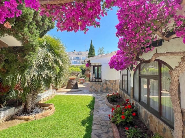 3 chambre Villa/Maison à vendre à Las Marinas / Les Marines, Dénia avec piscine - 580 000 € (Ref: 9906992)