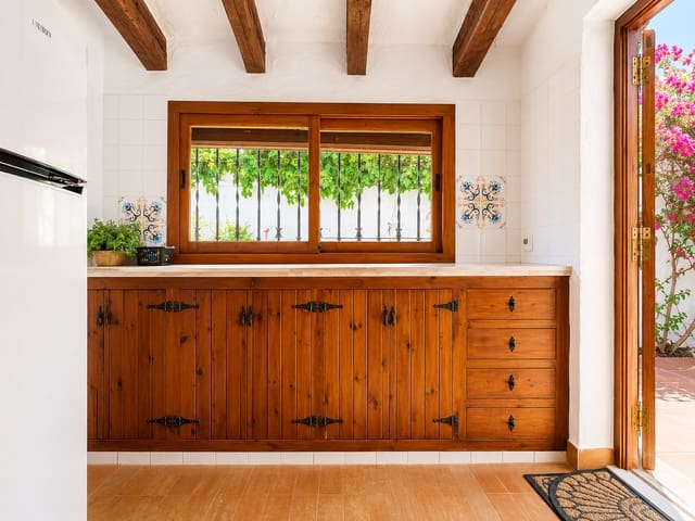 3 Zimmer Villa zu verkaufen in Las Marinas / Les Marines, Dénia mit Pool - 580.000 € (Ref: 9906992)