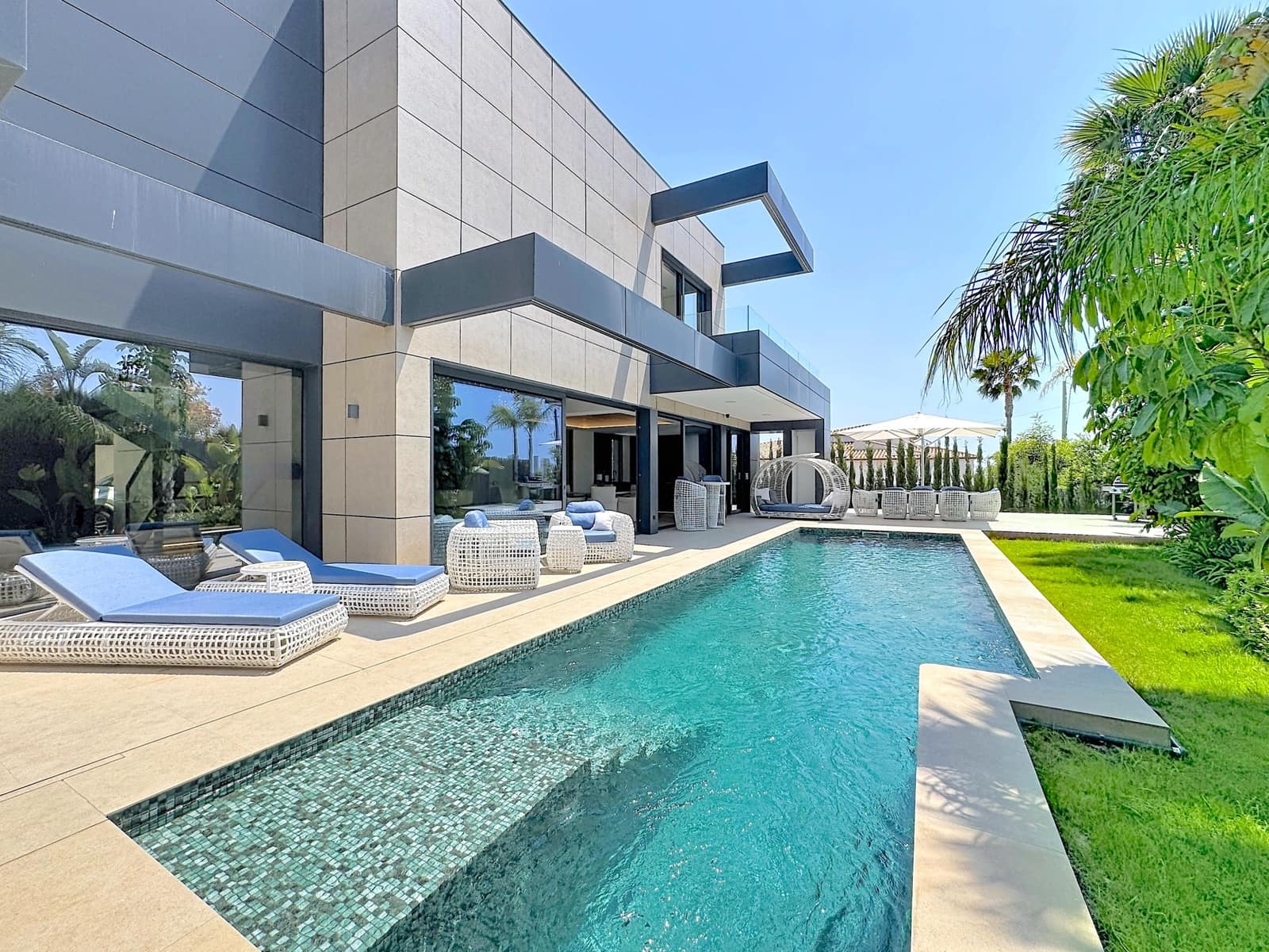 4 slaapkamer Villa te koop in Calpe / Calp met zwembad - € 2.290.000 (Ref: 9920160)
