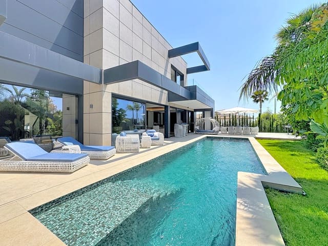 4 slaapkamer Villa te koop in Gargasindi, Calpe / Calp met zwembad - € 2.290.000 (Ref: 9920160)