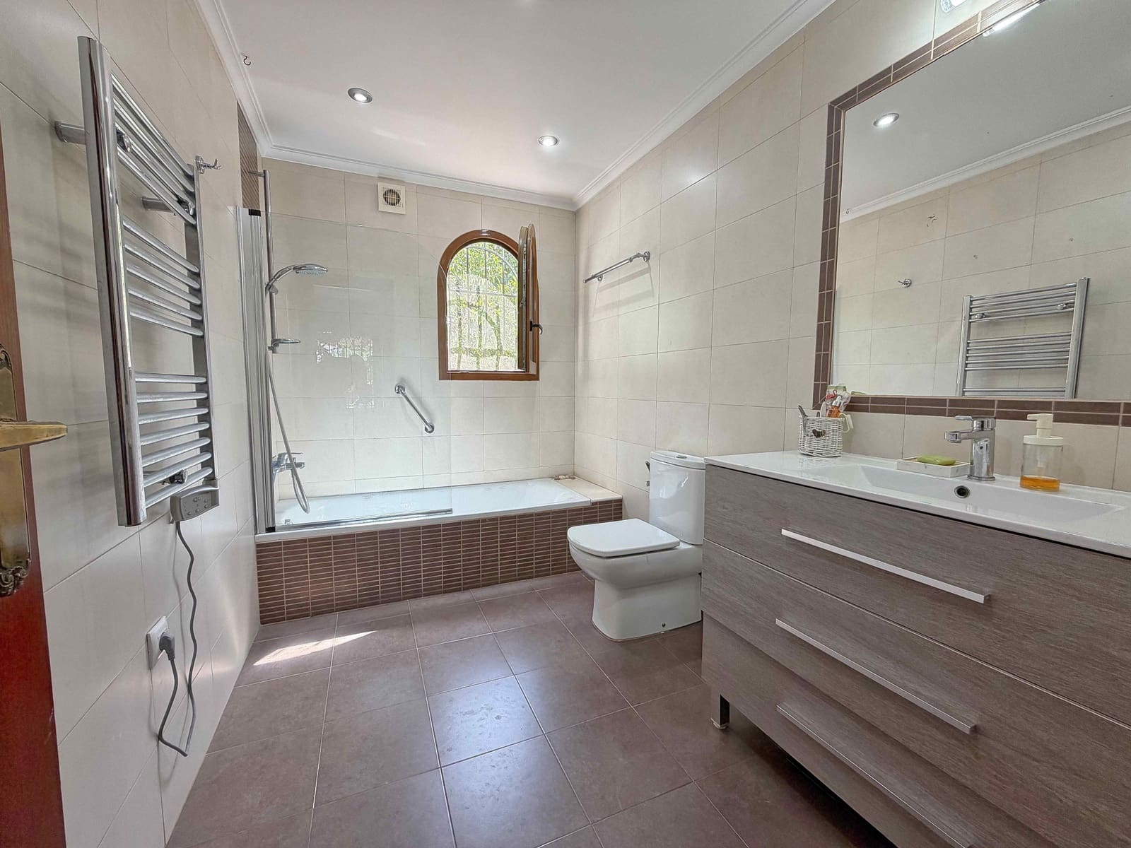 3 soveværelse Villa til salg i Javea / Xabia med swimmingpool - € 749.000 (Ref: 9921956)