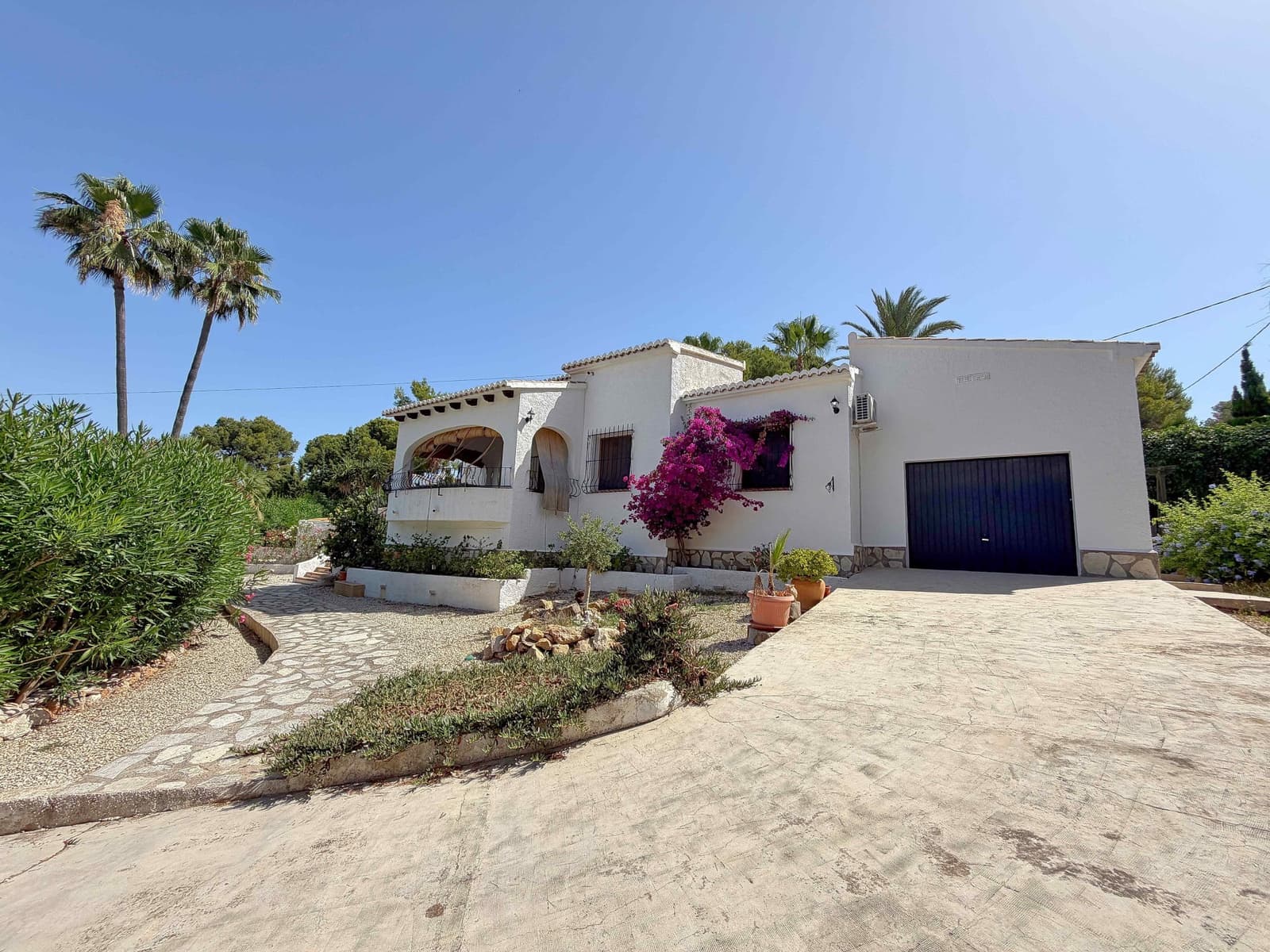 3 soveværelse Villa til salg i Javea / Xabia med swimmingpool - € 749.000 (Ref: 9921956)