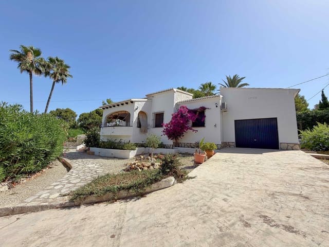 3 soveværelse Villa til salg i Centro ciudad, Javea / Xàbia med swimmingpool - € 749.000 (Ref: 9921956)