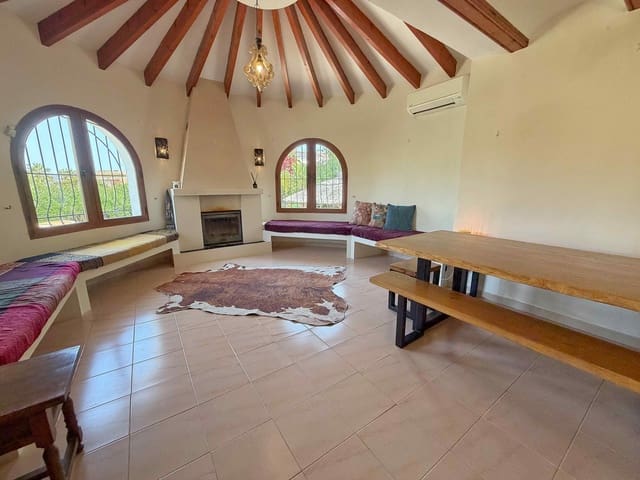 3 soveværelse Villa til salg i Centro ciudad, Javea / Xàbia med swimmingpool - € 749.000 (Ref: 9921956)