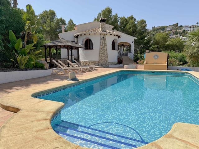 3 soveværelse Villa til salg i Centro ciudad, Javea / Xàbia med swimmingpool - € 749.000 (Ref: 9921956)