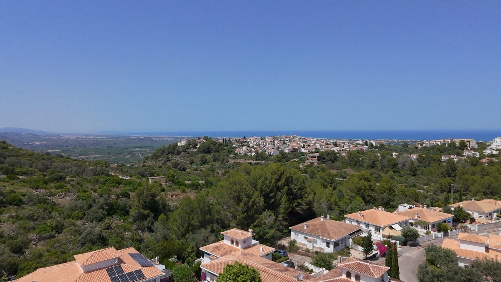 5 bedroom Villa for sale in Rafol de Almunia with pool - € 550,000 (Ref: 9927077)