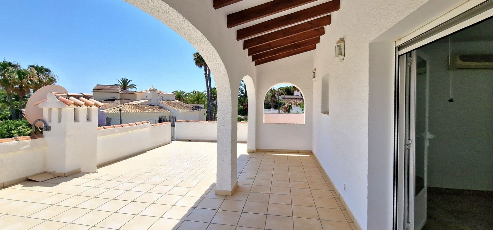 6 soveværelse Villa til salg i Moraira med swimmingpool - € 650.000 (Ref: 9936108)