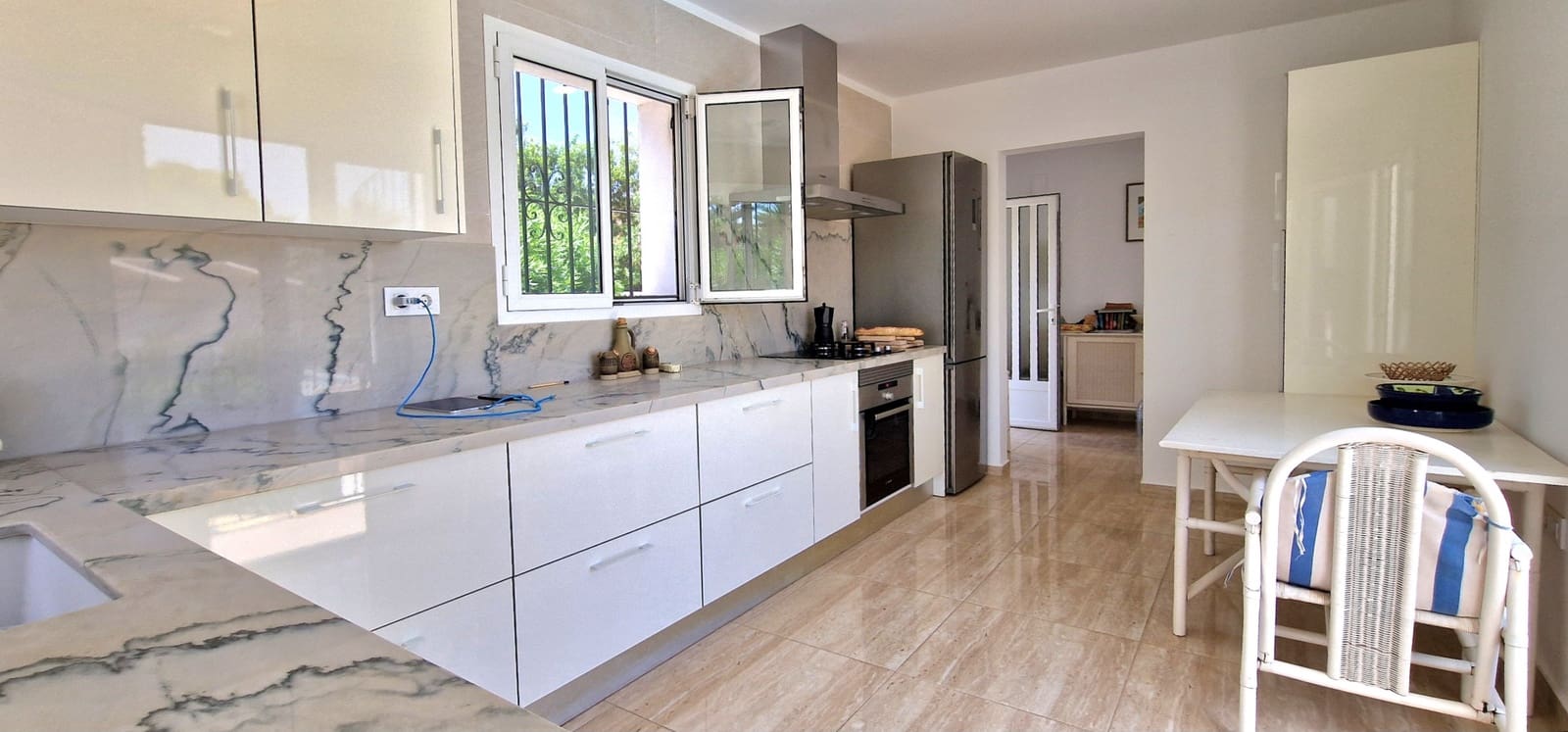 6 soveværelse Villa til salg i Moraira med swimmingpool - € 650.000 (Ref: 9936108)
