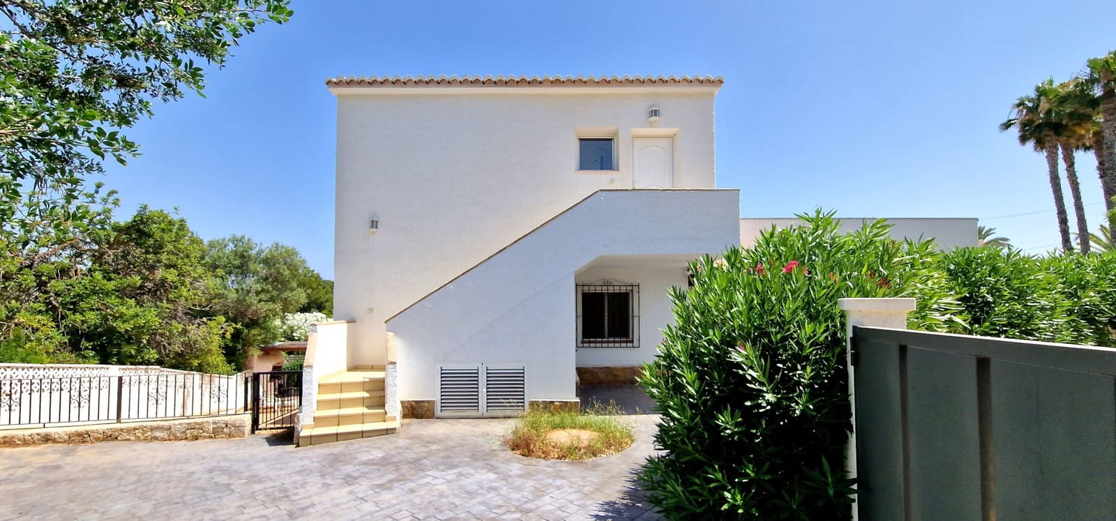 6 soveværelse Villa til salg i Moraira med swimmingpool - € 650.000 (Ref: 9936108)