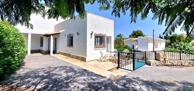 6 soveværelse Villa til salg i Casco Urbano, Teulada-Moraira med swimmingpool - € 650.000 (Ref: 9936108)