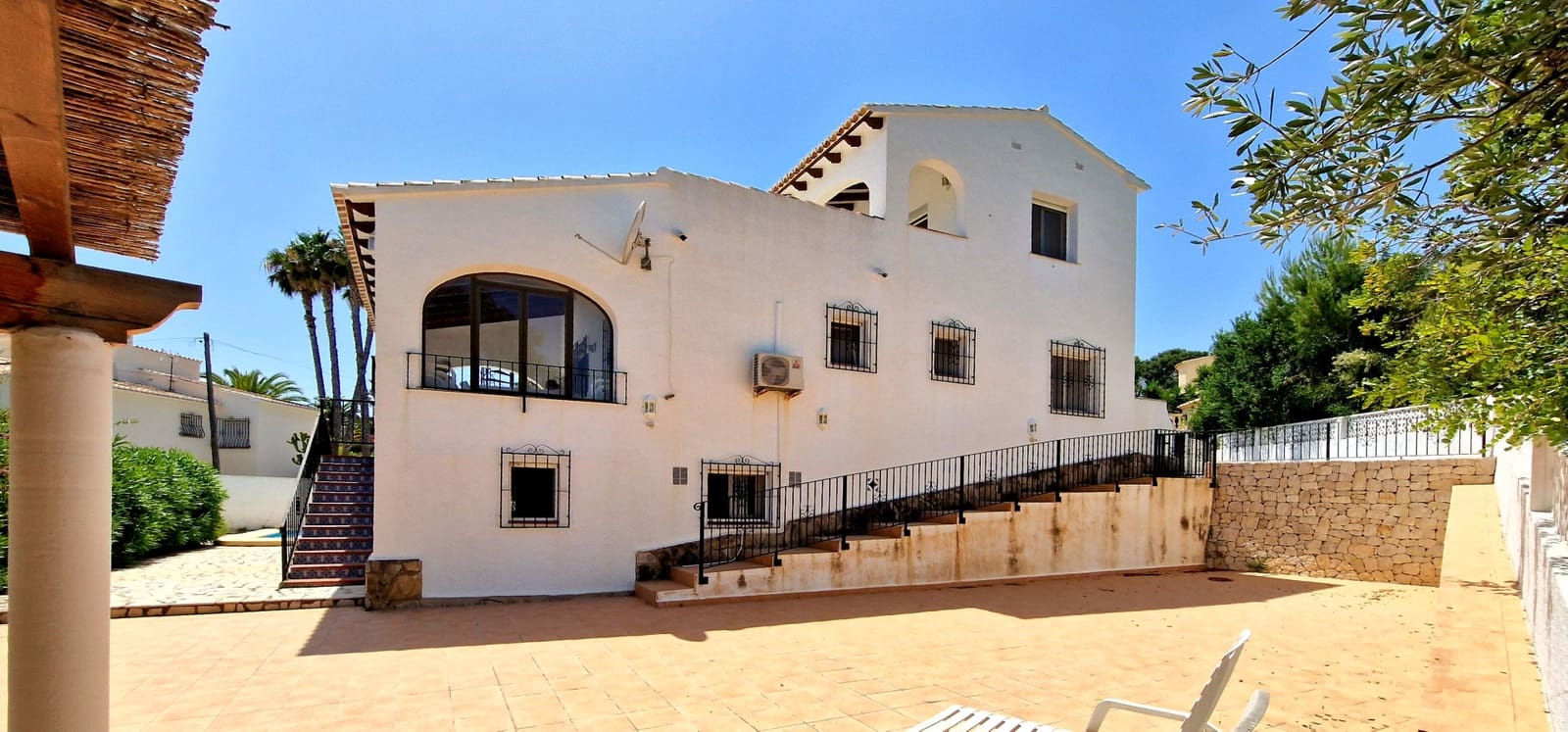 6 soveværelse Villa til salg i Moraira med swimmingpool - € 650.000 (Ref: 9936108)