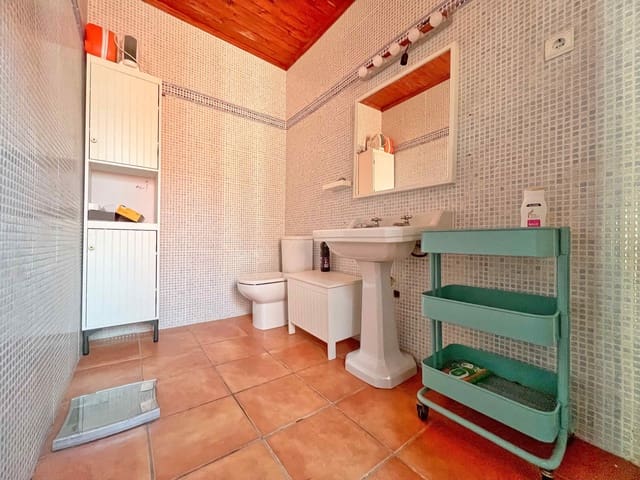 5 soveværelse Byhus til salg i Almoines med swimmingpool - € 345.000 (Ref: 9936109)