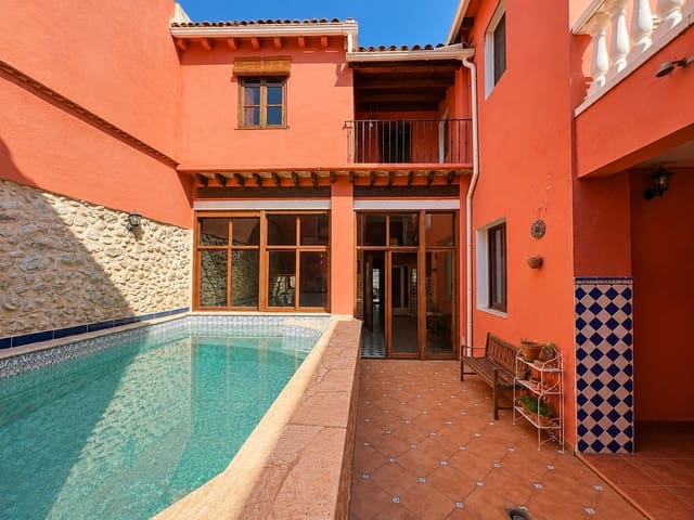 5 soveværelse Byhus til salg i Almoines med swimmingpool - € 345.000 (Ref: 9936109)