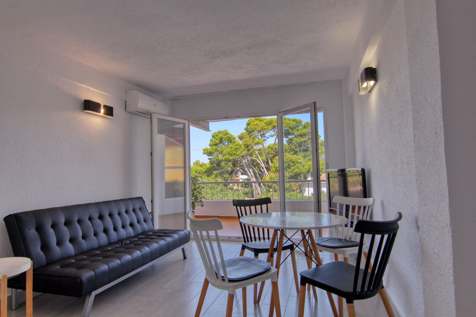 2 bedroom Apartment for rent in Javea / Xabia with garage - € 1,200 (Ref: 9942053)