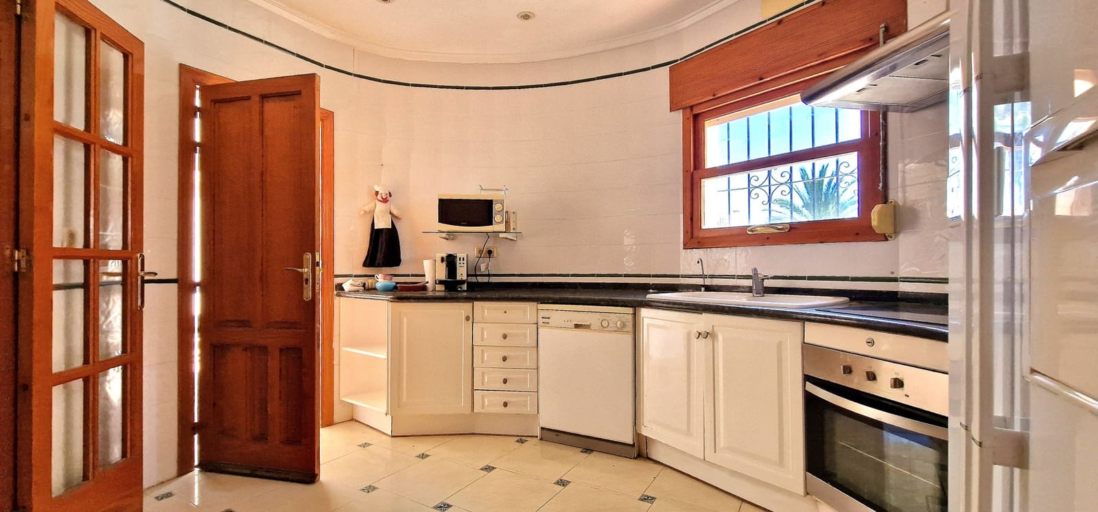 6 soverom Villa til salgs i Moraira med svømmebasseng - € 998 000 (Ref: 9945434)