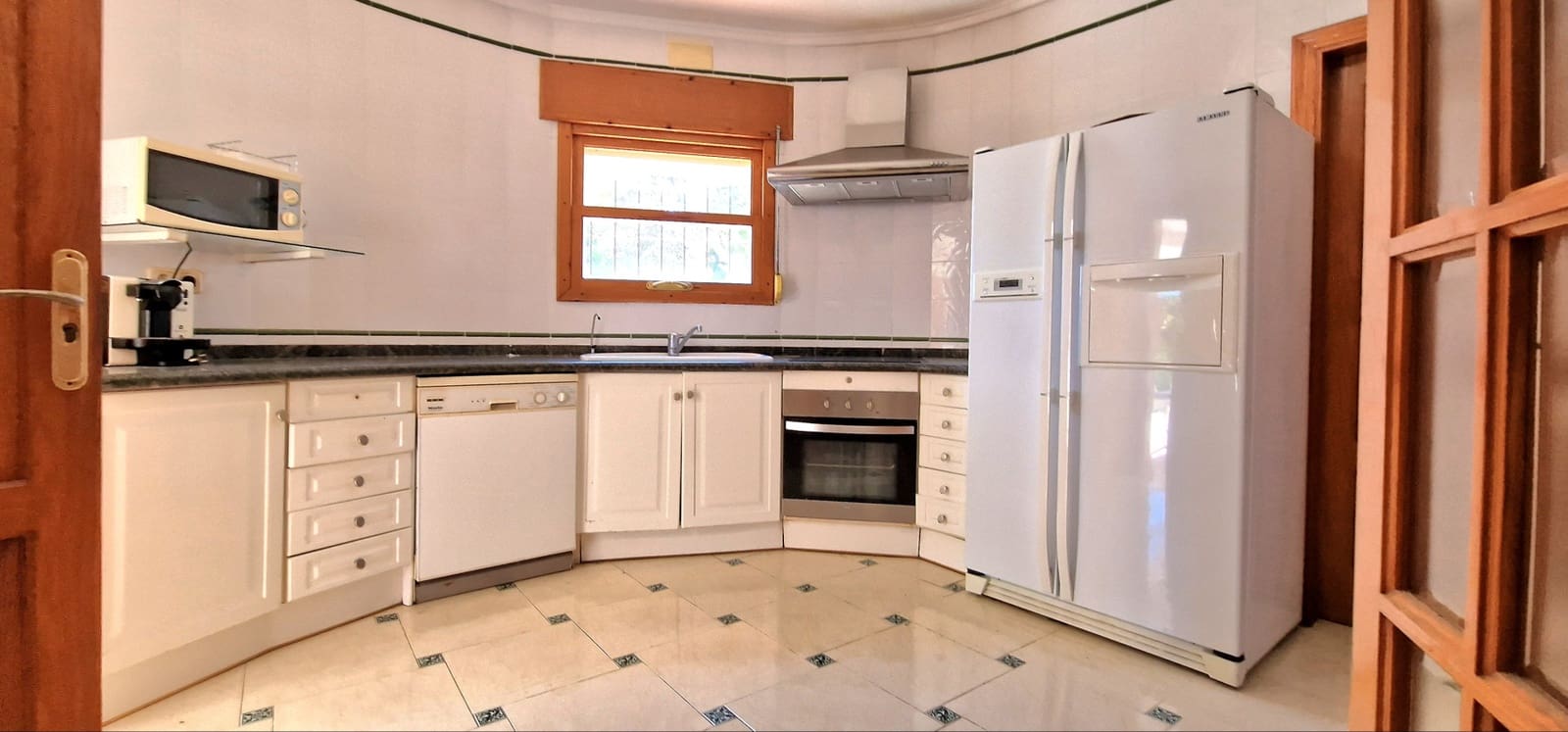 6 soverom Villa til salgs i Moraira med svømmebasseng - € 998 000 (Ref: 9945434)