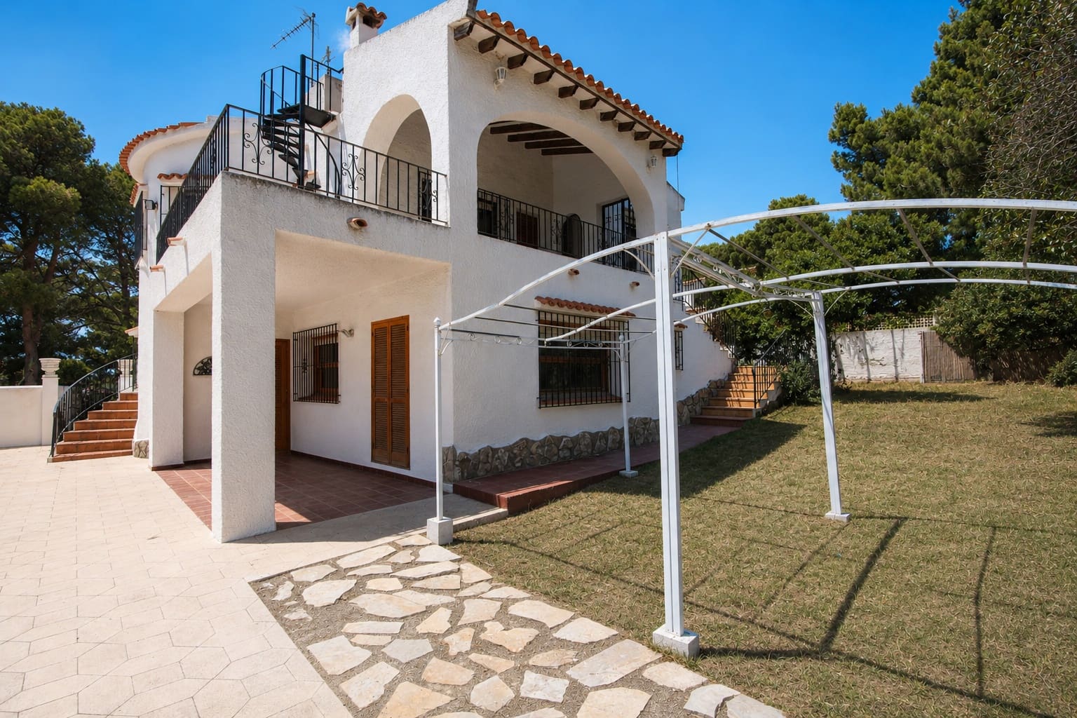 6 soverom Villa til salgs i Moraira med svømmebasseng - € 998 000 (Ref: 9945434)