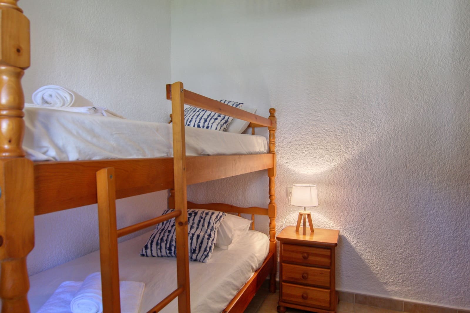 2 quarto Bungalow para arrendar em Javea / Xabia com piscina - 1 200 € (Ref: 9949479)