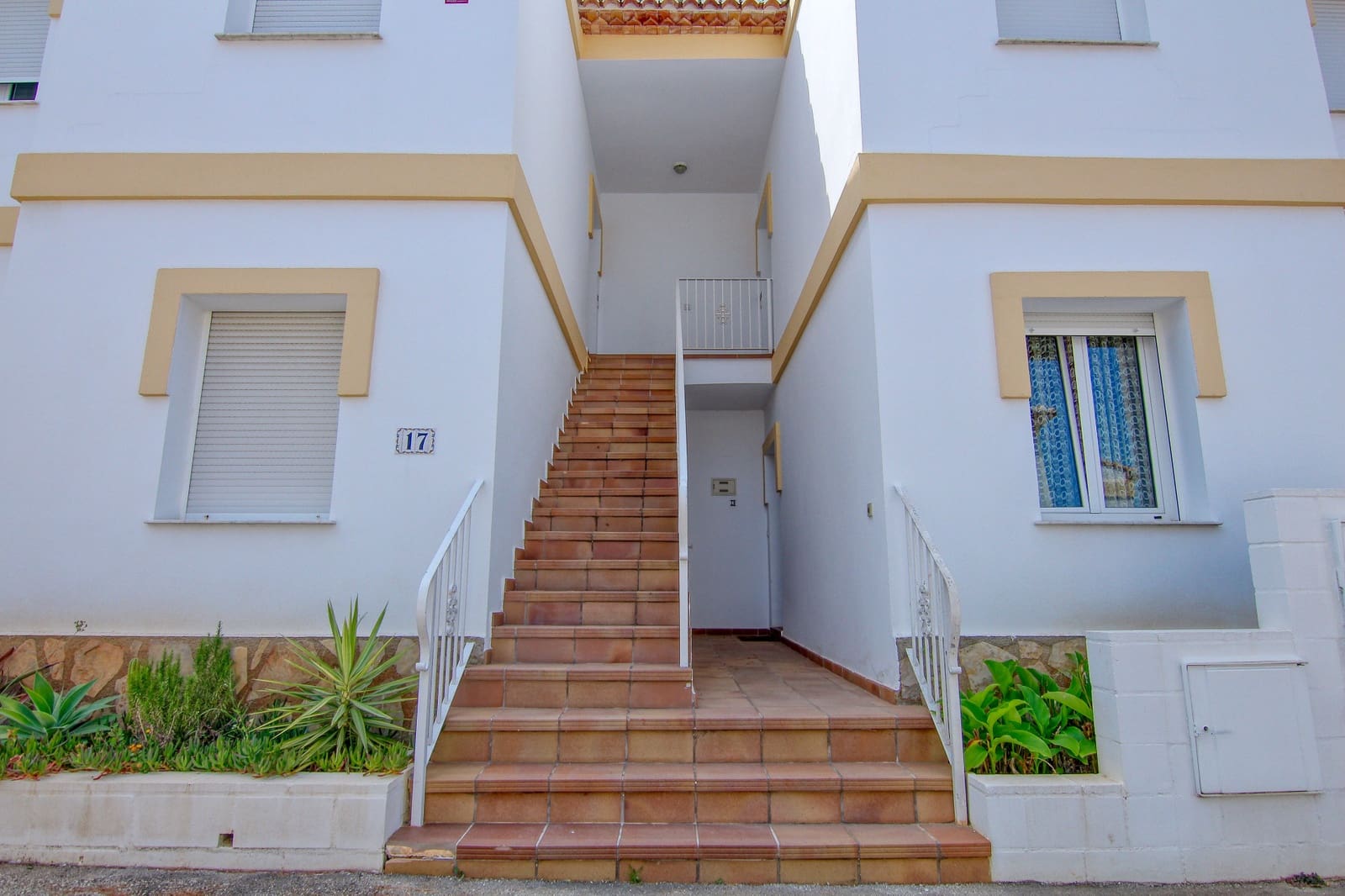 2 slaapkamer Appartement voor vakantieverhuur in Denia met zwembad - € 225 (Ref: 9949480)