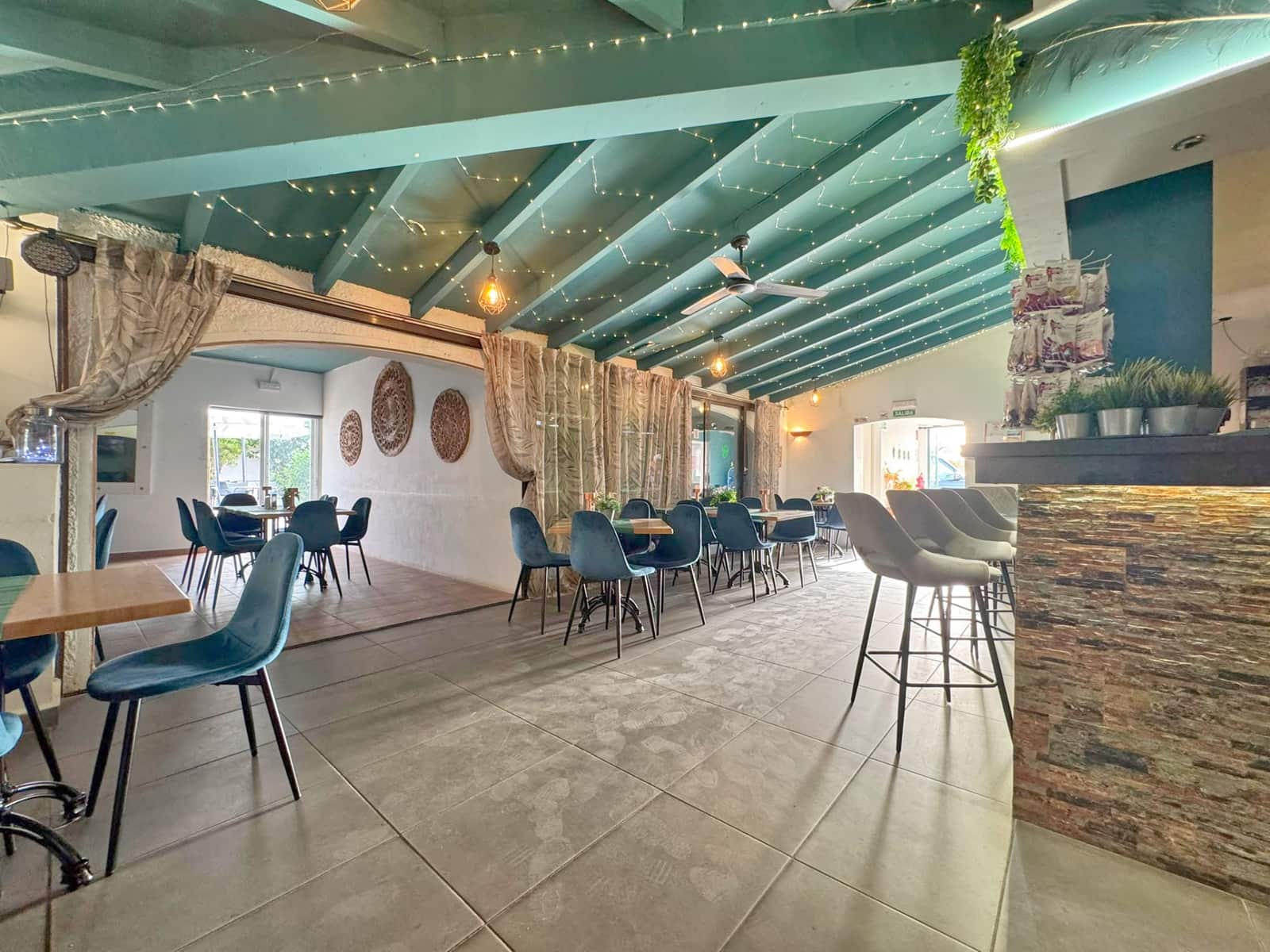 Restaurant/Bar for sale in Arenal - € 450,000 (Ref: 9952358)